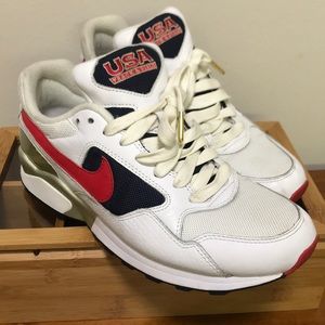 Nike Air Pegasus. Size 8. USA Track & Field theme.